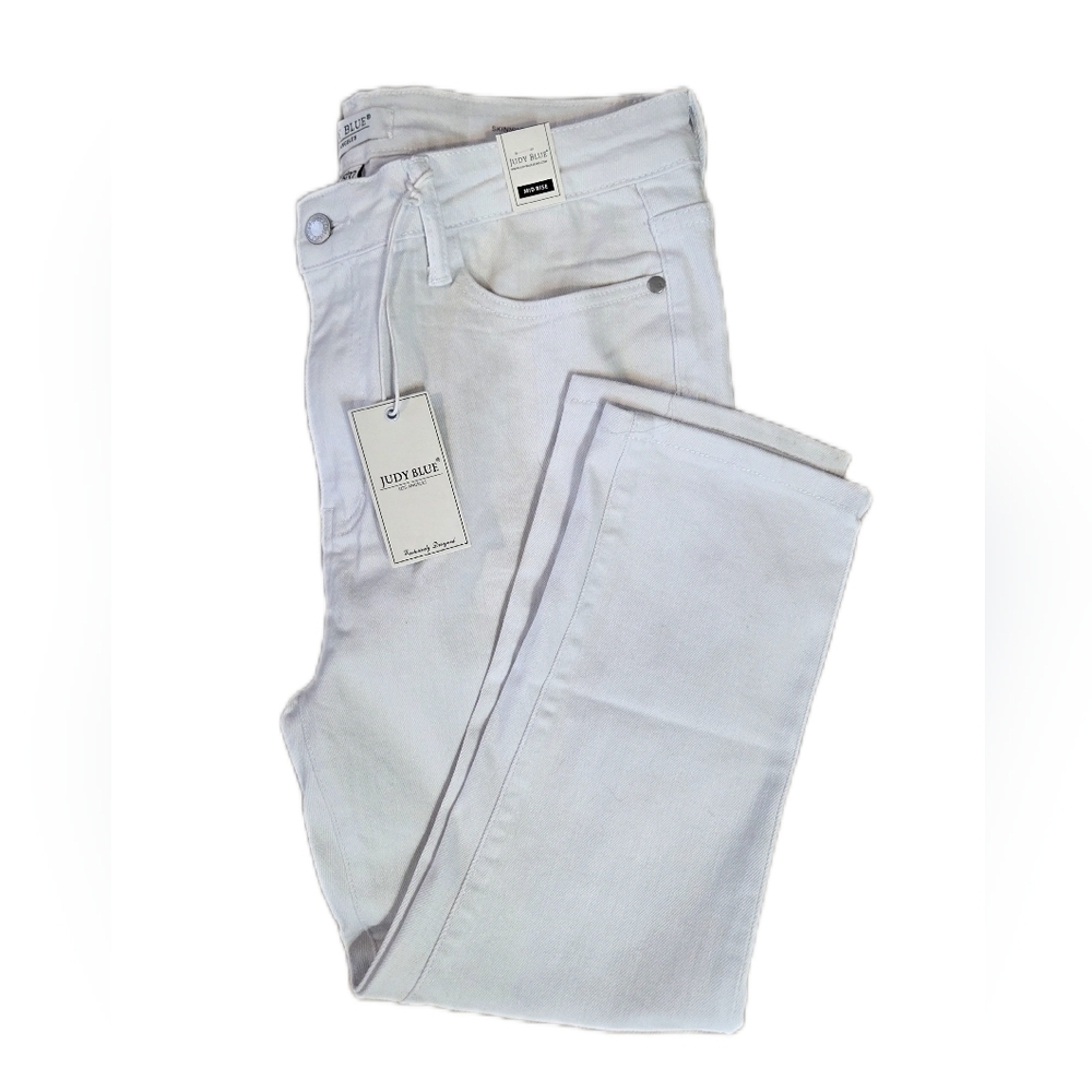 NWT Judy Blue Women's White Cropped Jeans
